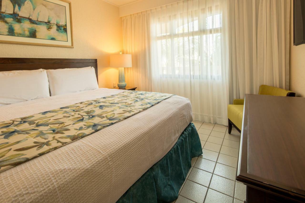 Casa Del Mar Beach Resort Palm Beach Extérieur photo