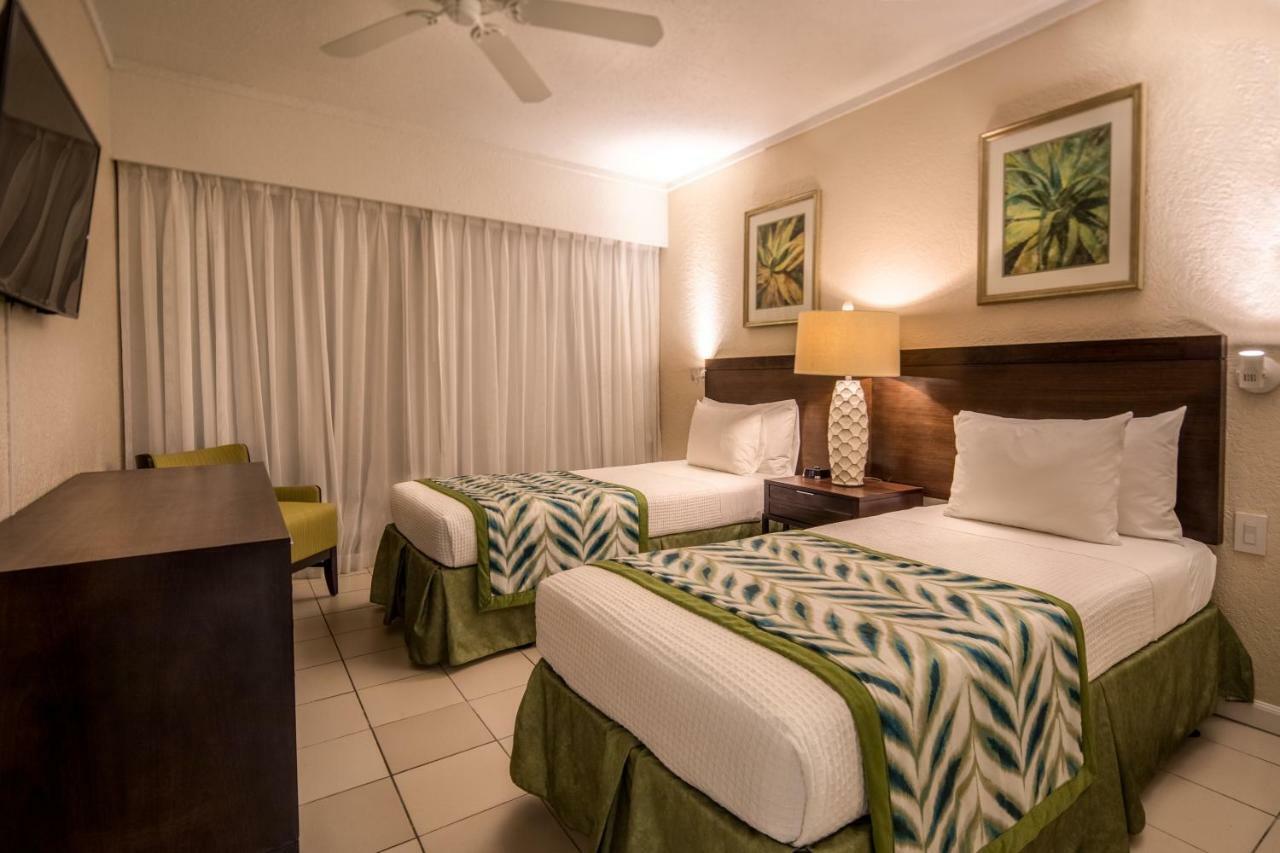 Casa Del Mar Beach Resort Palm Beach Extérieur photo